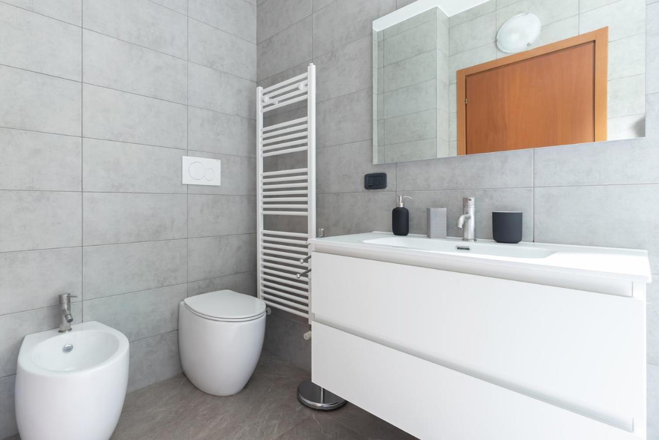 Apartamento 20Mins From Duomo - Renovated Apt Near City Center Milán Exterior foto
